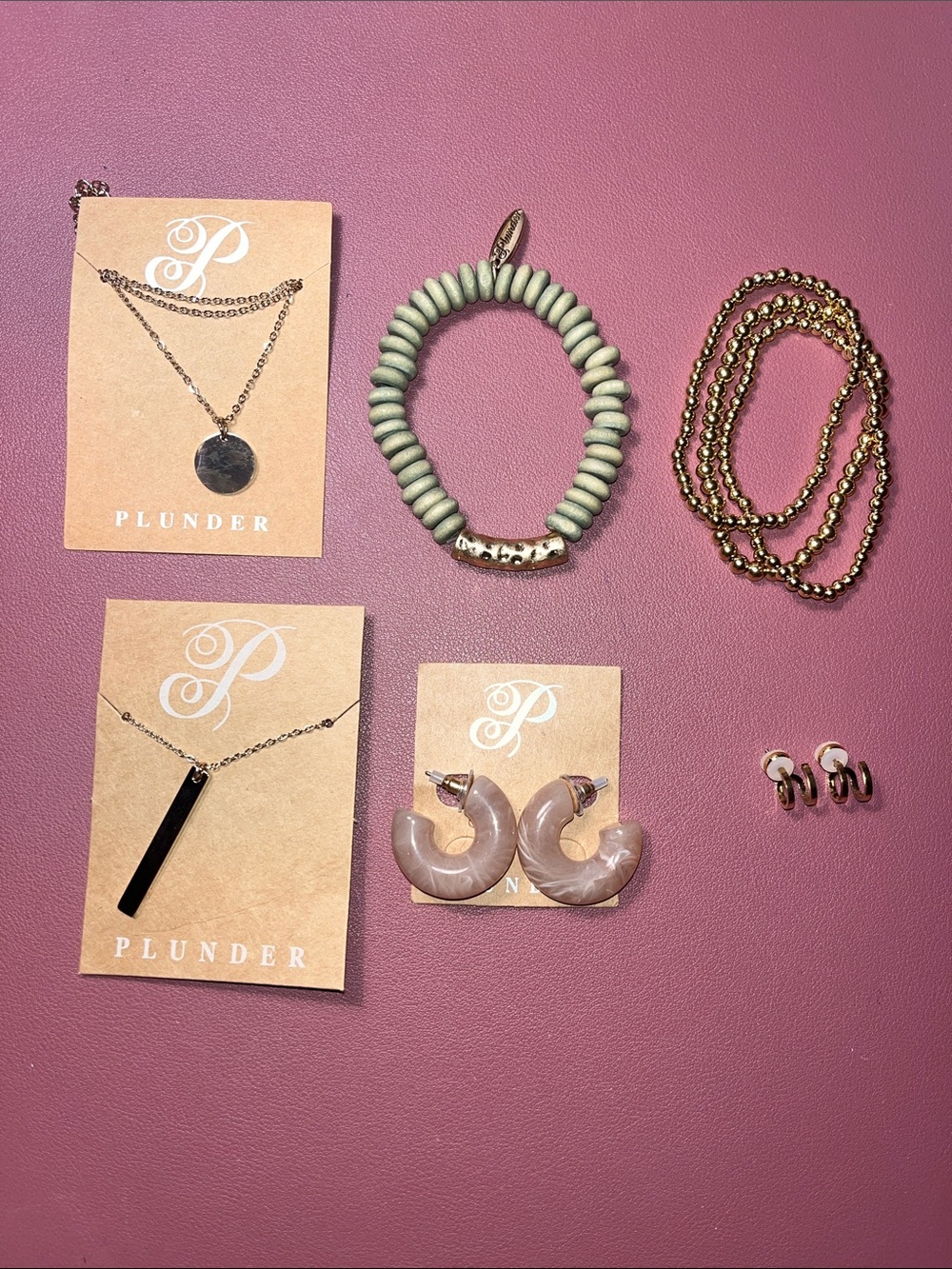5pc Plunder jewelry set Mint Beaded Stretch Necklace with Gold Accents